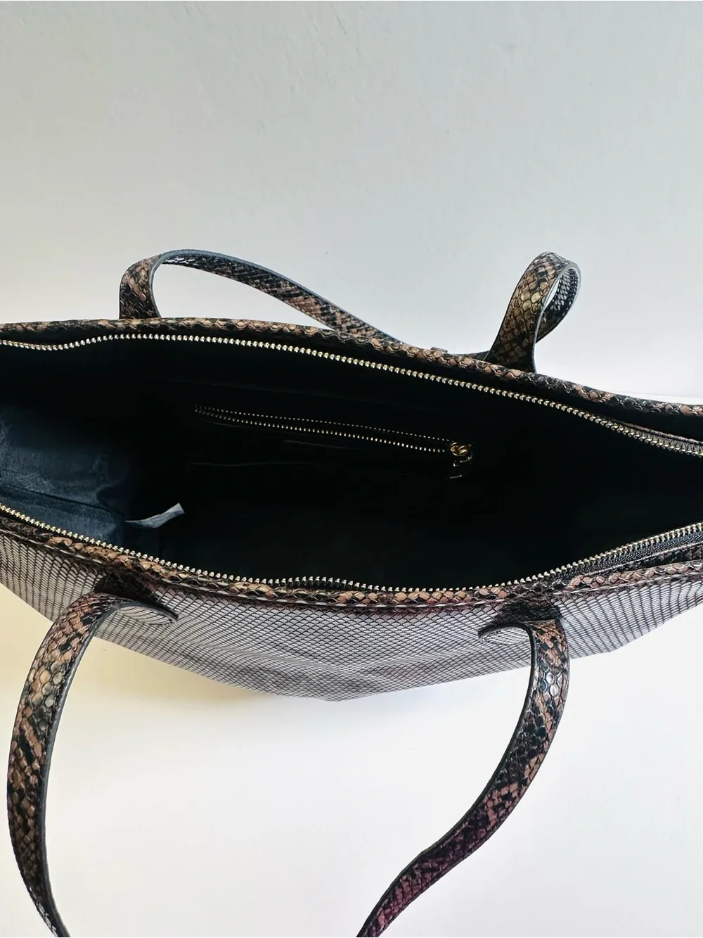 Steve Madden Wildly Chic Snake skin Style — Snakeskin-Print Tote 🐍✨2000s Glam